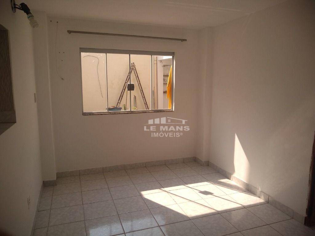 Casa à venda com 4 quartos, 202m² - Foto 17