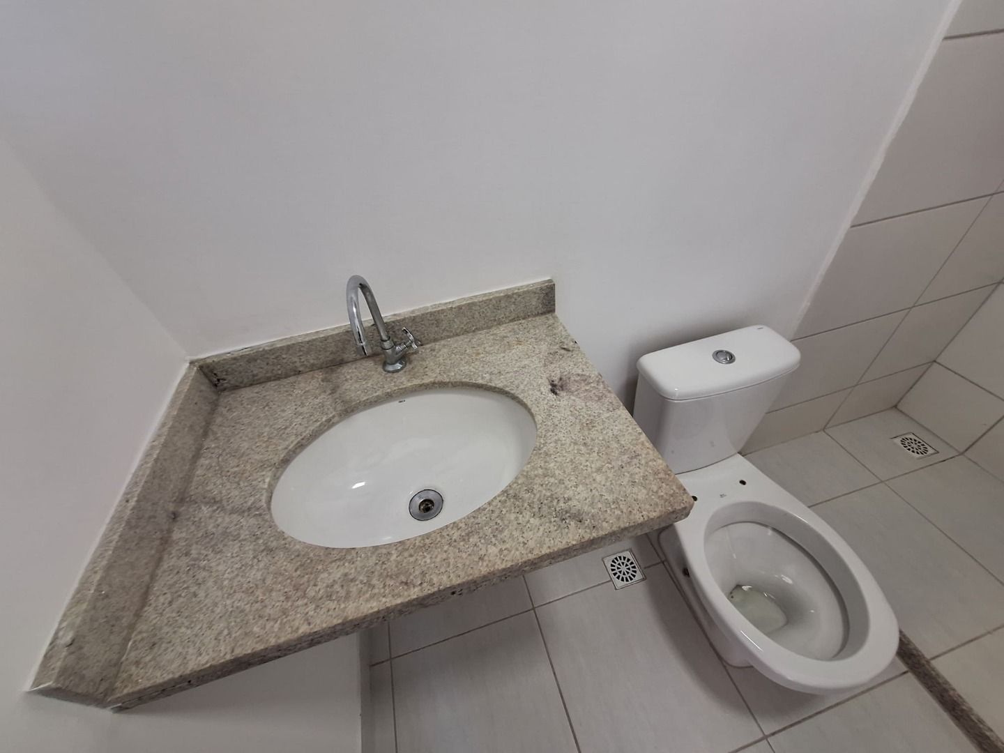 Apartamento para alugar com 2 quartos, 73m² - Foto 18