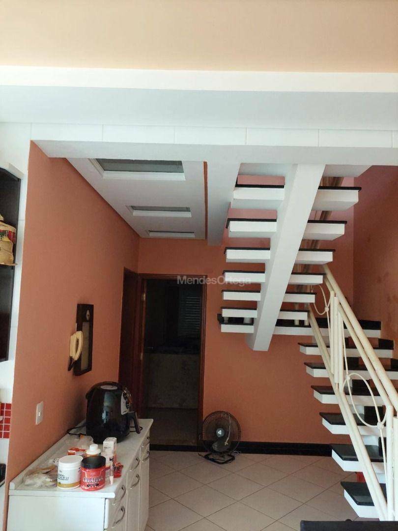 Casa à venda com 4 quartos, 234m² - Foto 15