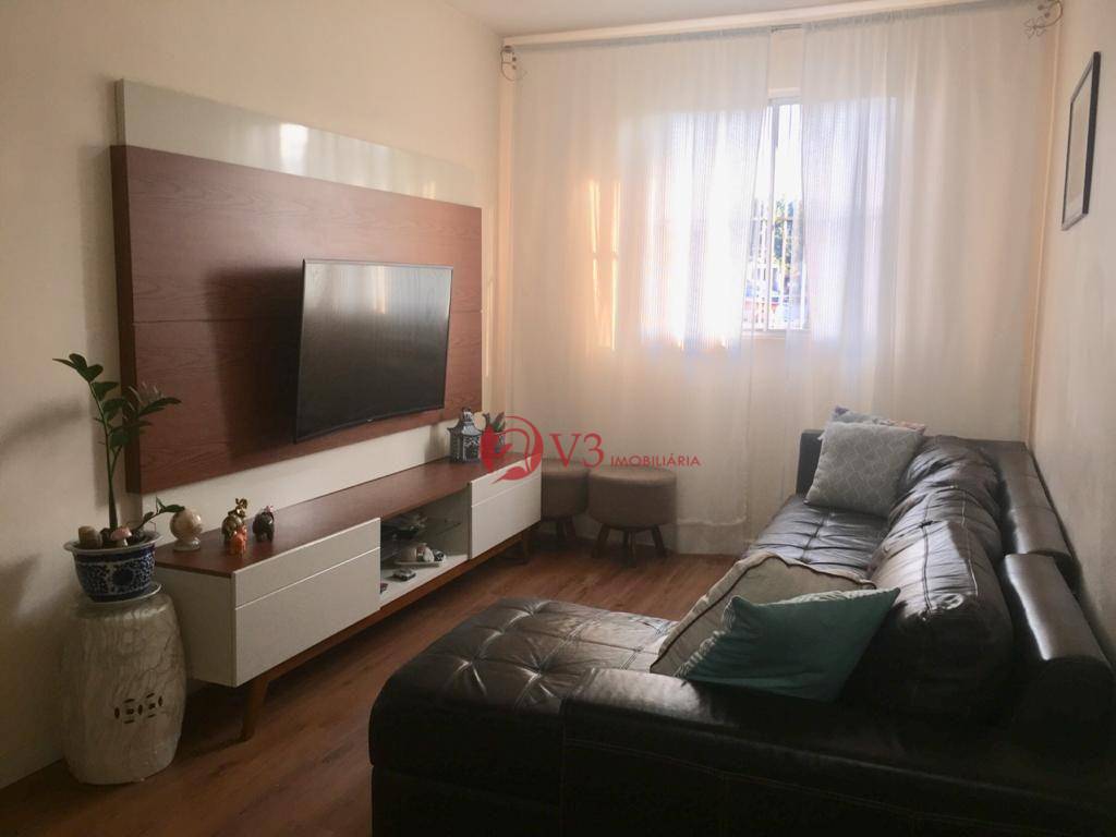 Apartamento à venda com 3 quartos, 70m² - Foto 2