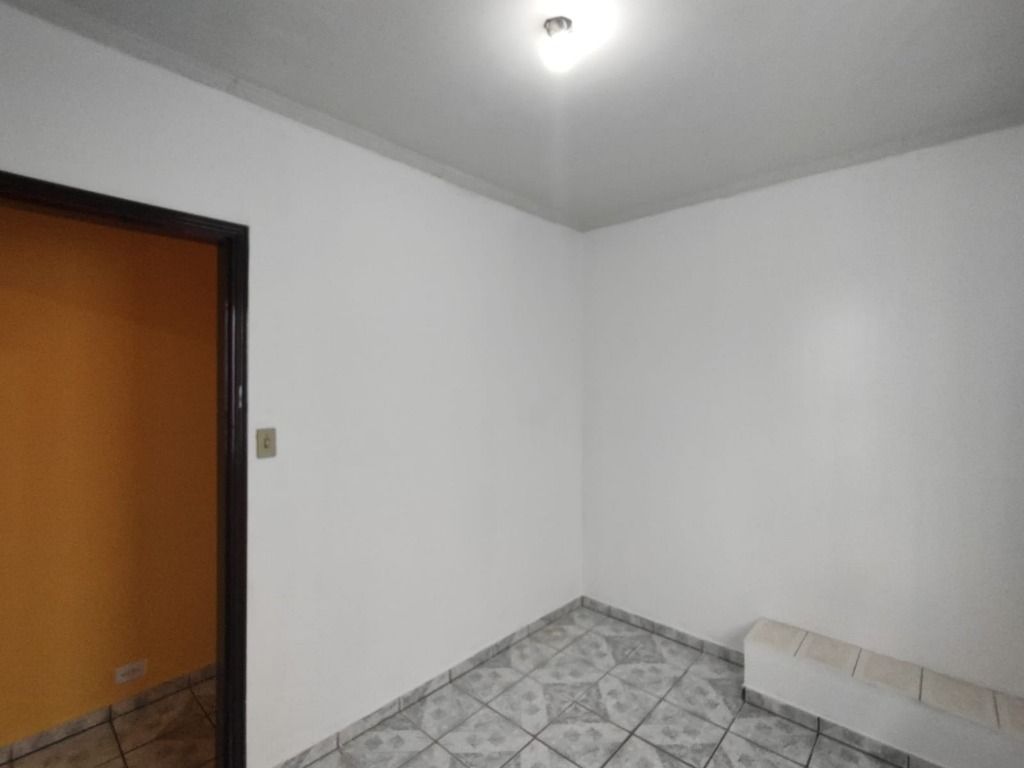 Sobrado à venda com 3 quartos, 230m² - Foto 18