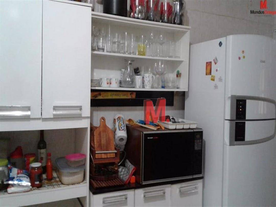 Casa de Condomínio à venda com 3 quartos, 210m² - Foto 25