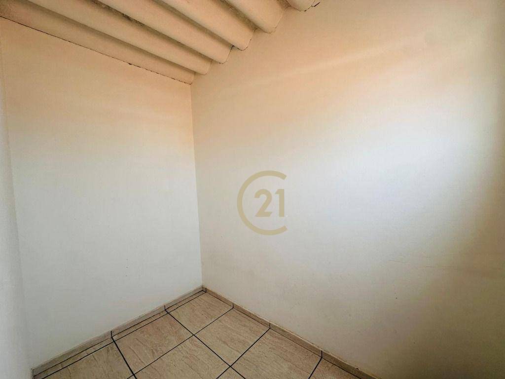 Casa à venda com 3 quartos, 122m² - Foto 14