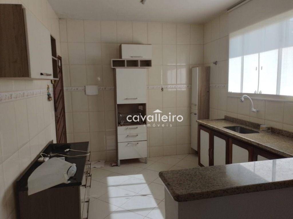 Casa à venda com 4 quartos, 200m² - Foto 15