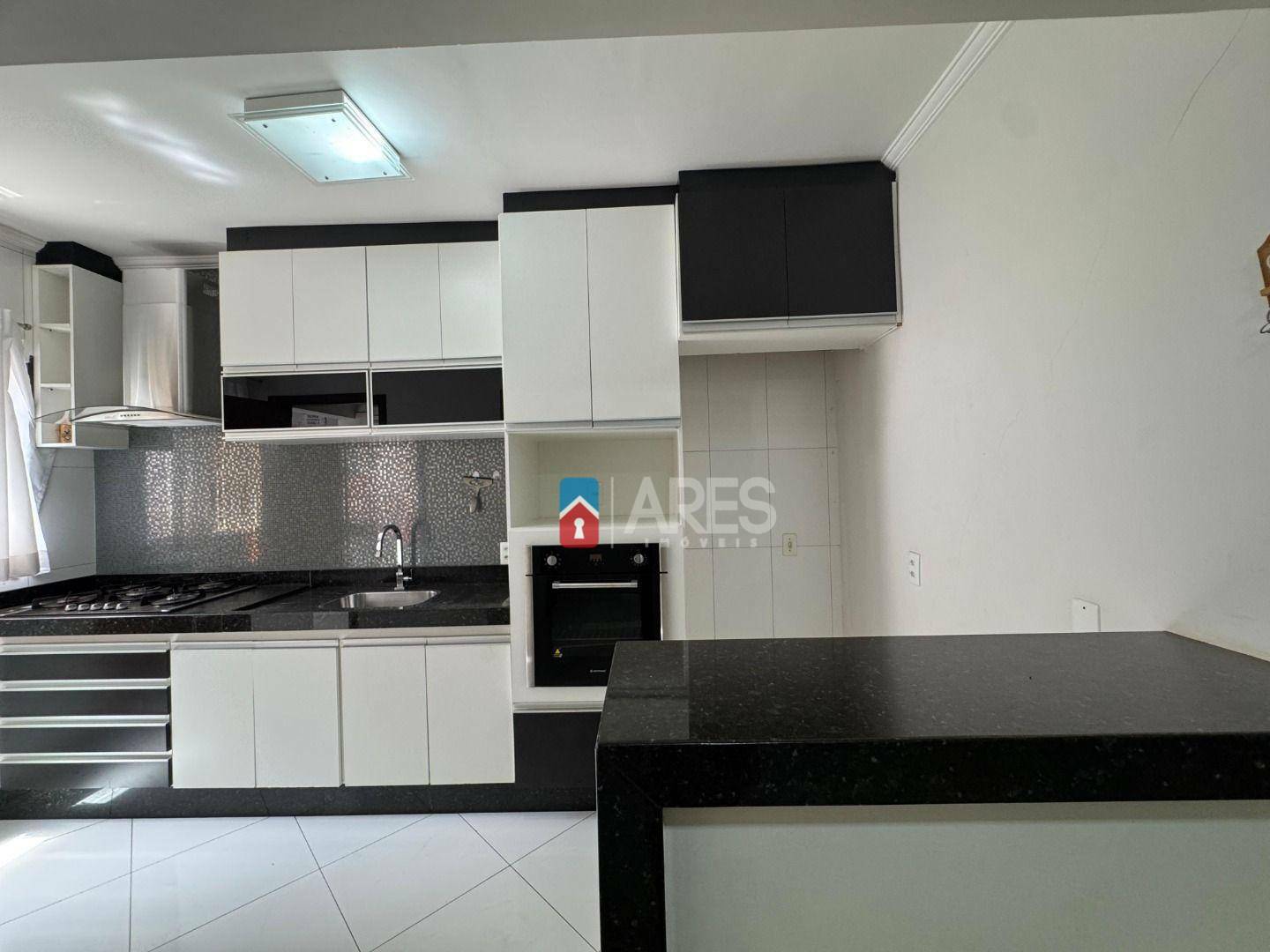 Casa à venda com 3 quartos, 86m² - Foto 11