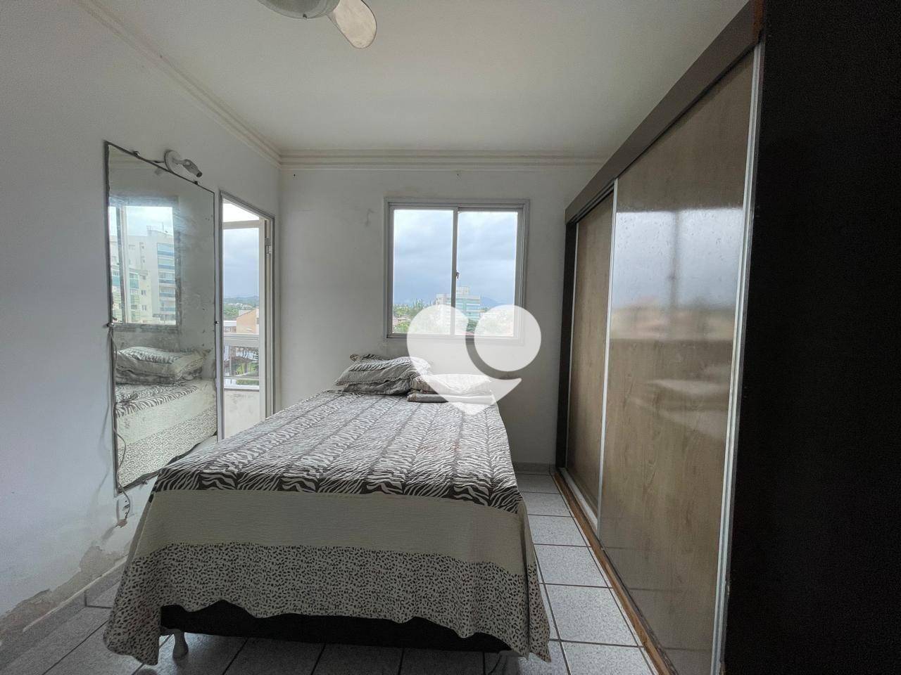 Apartamento à venda com 2 quartos, 70m² - Foto 18