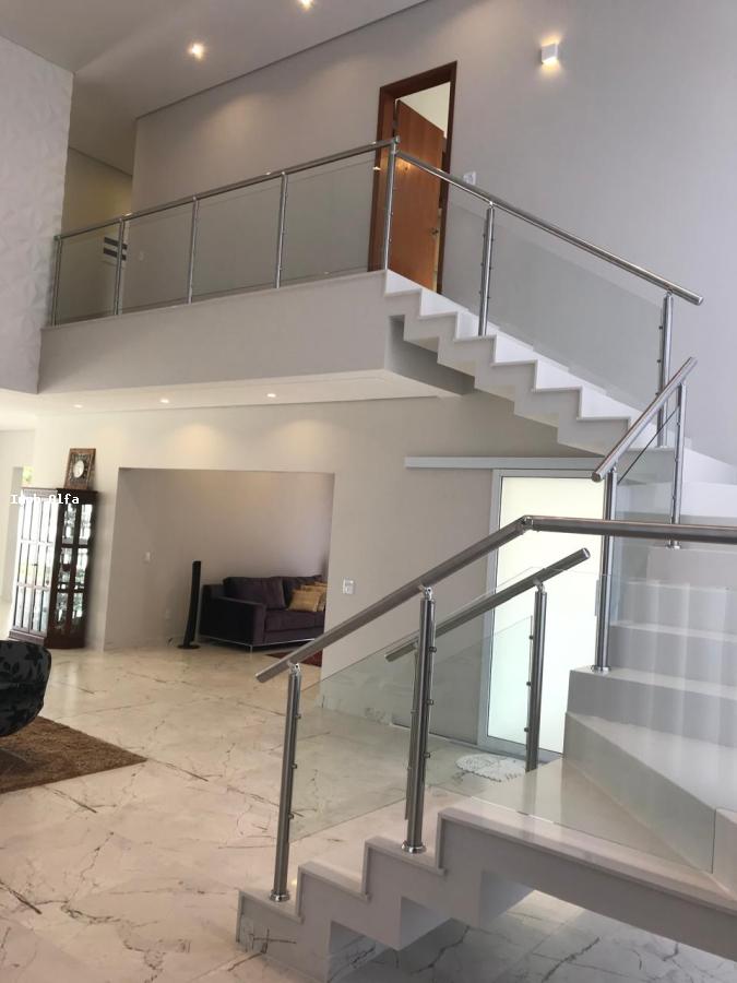 Casa de Condomínio à venda com 4 quartos, 350m² - Foto 2