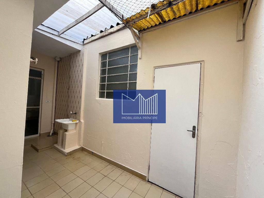 Apartamento para alugar com 3 quartos, 80m² - Foto 11