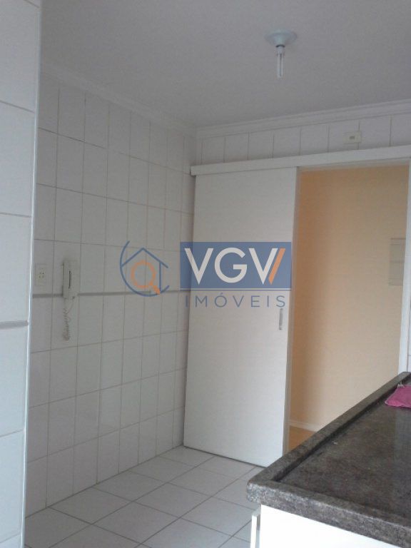 Apartamento para alugar com 3 quartos, 70m² - Foto 8