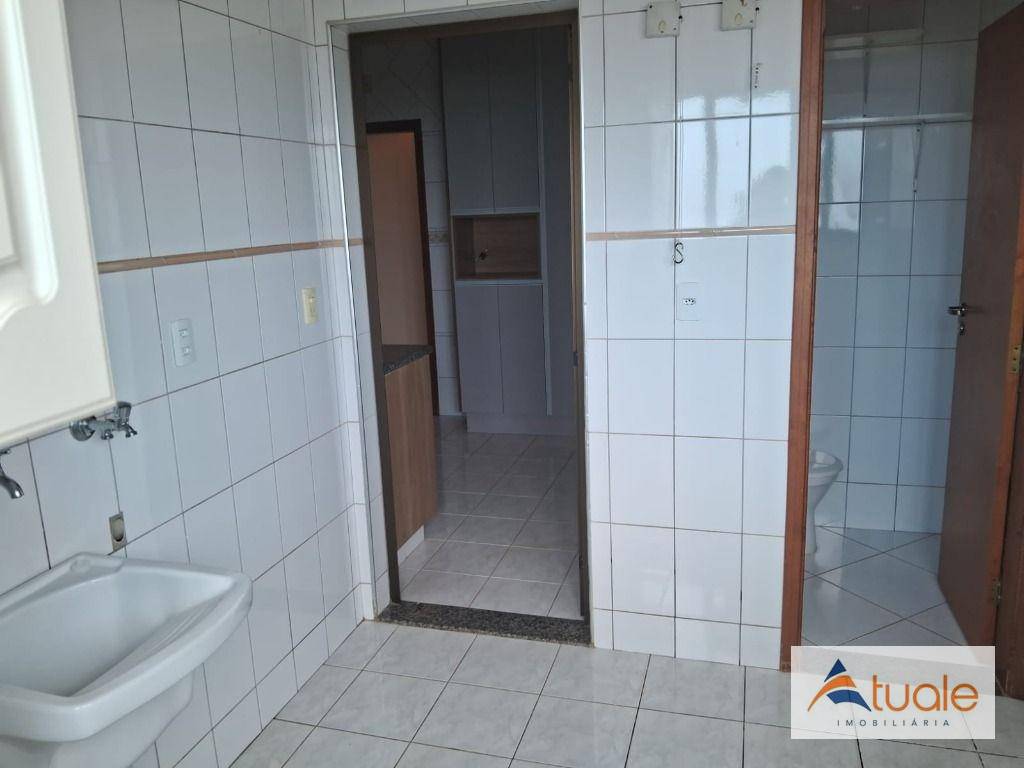 Apartamento para alugar com 3 quartos, 117m² - Foto 9