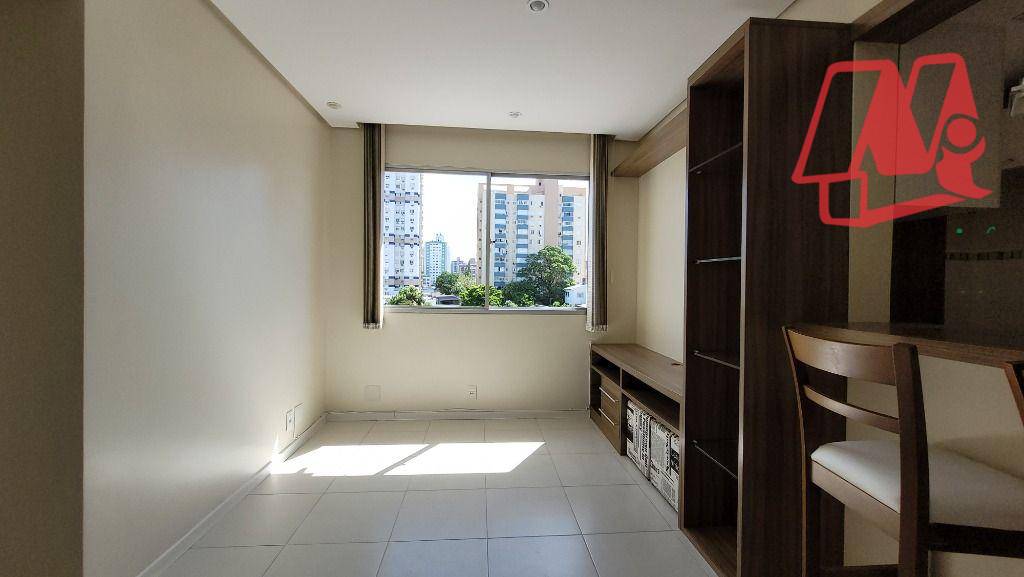 Apartamento para alugar com 2 quartos, 73m² - Foto 6