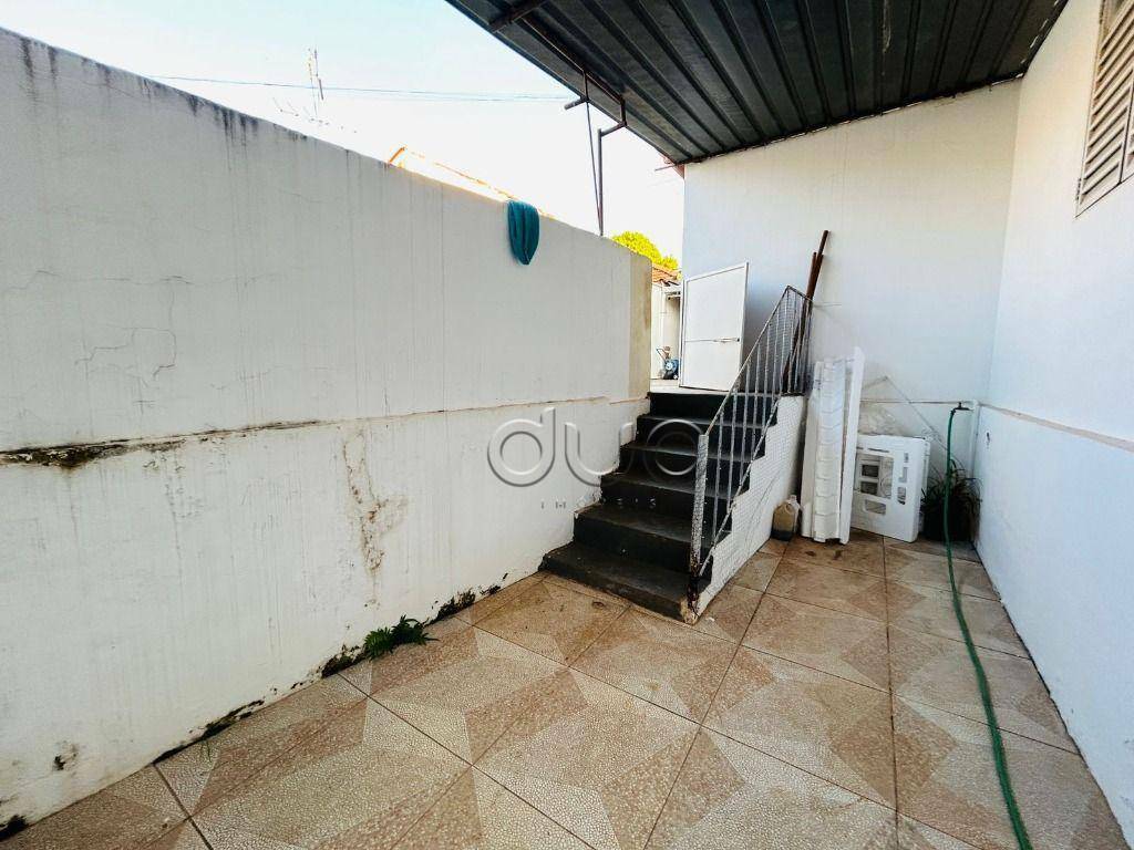 Casa à venda com 3 quartos, 180m² - Foto 3