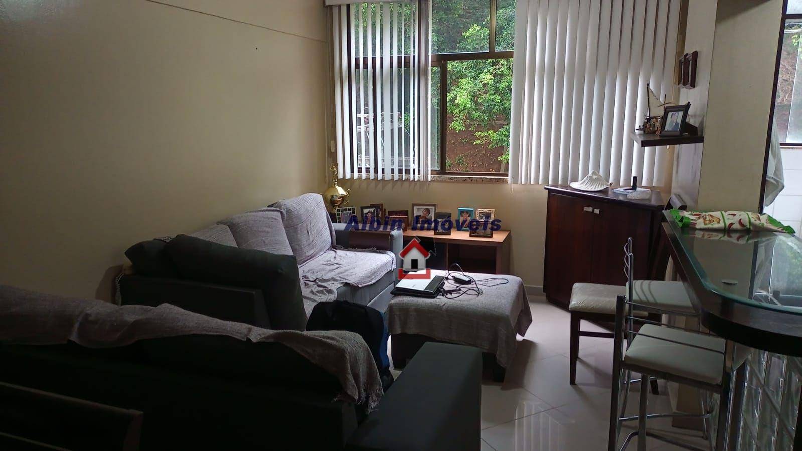 Apartamento à venda com 2 quartos, 65m² - Foto 2