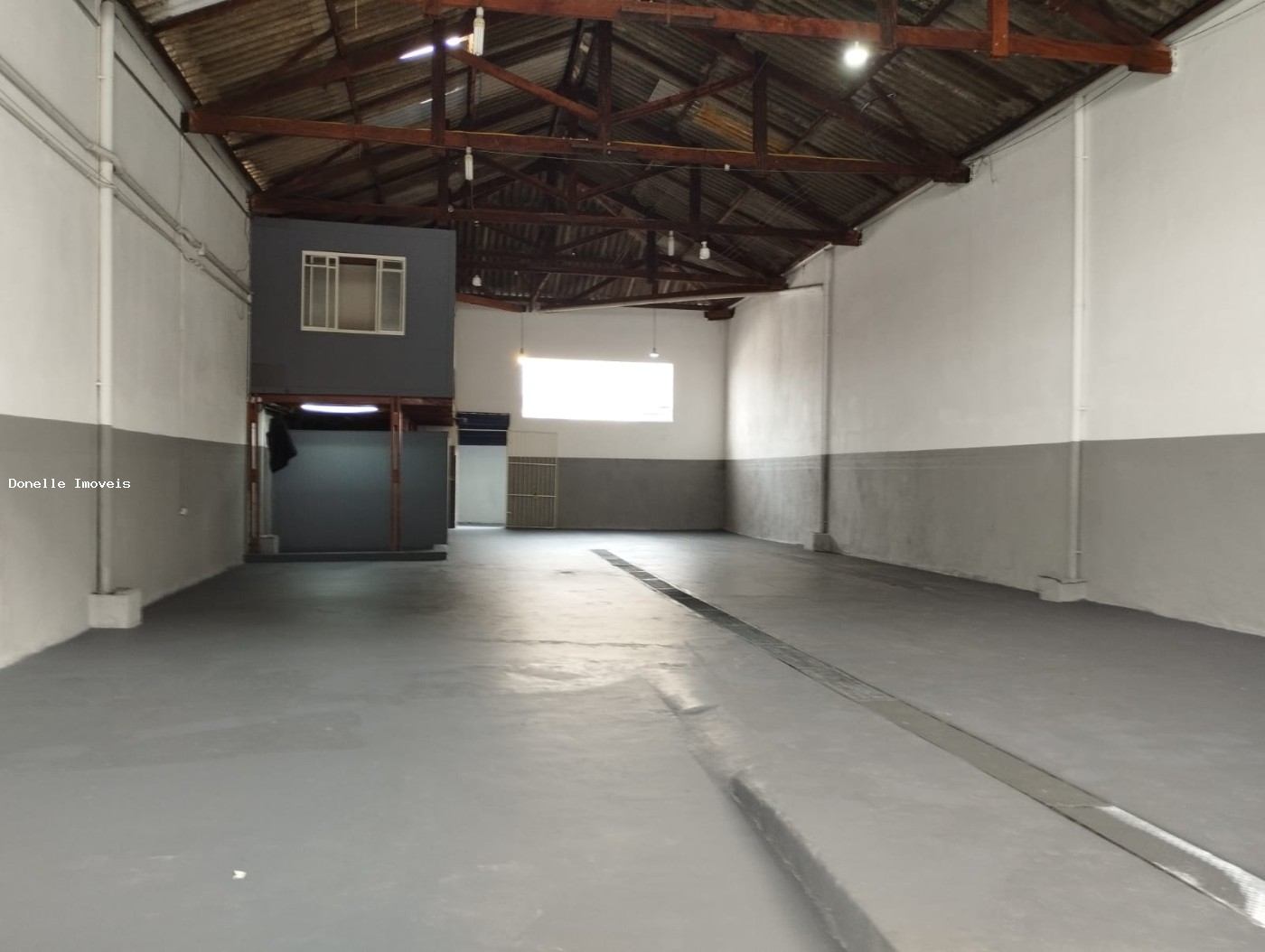 Depósito-Galpão-Armazém para alugar, 330m² - Foto 26