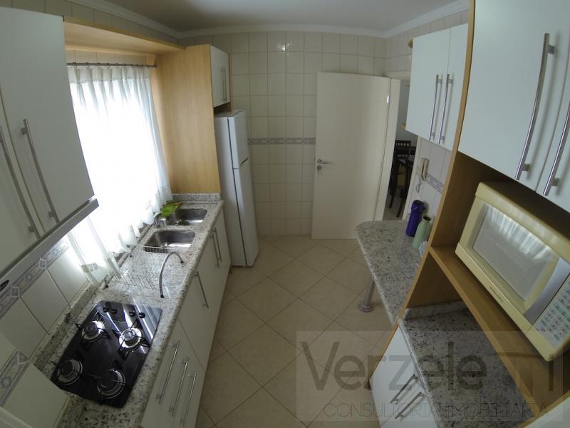 Apartamento à venda com 3 quartos, 127m² - Foto 8