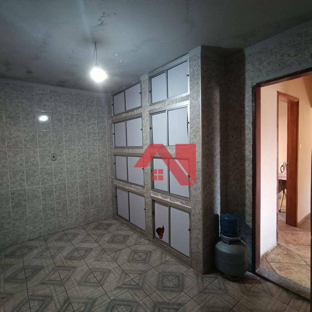 Casa à venda com 2 quartos, 150m² - Foto 7