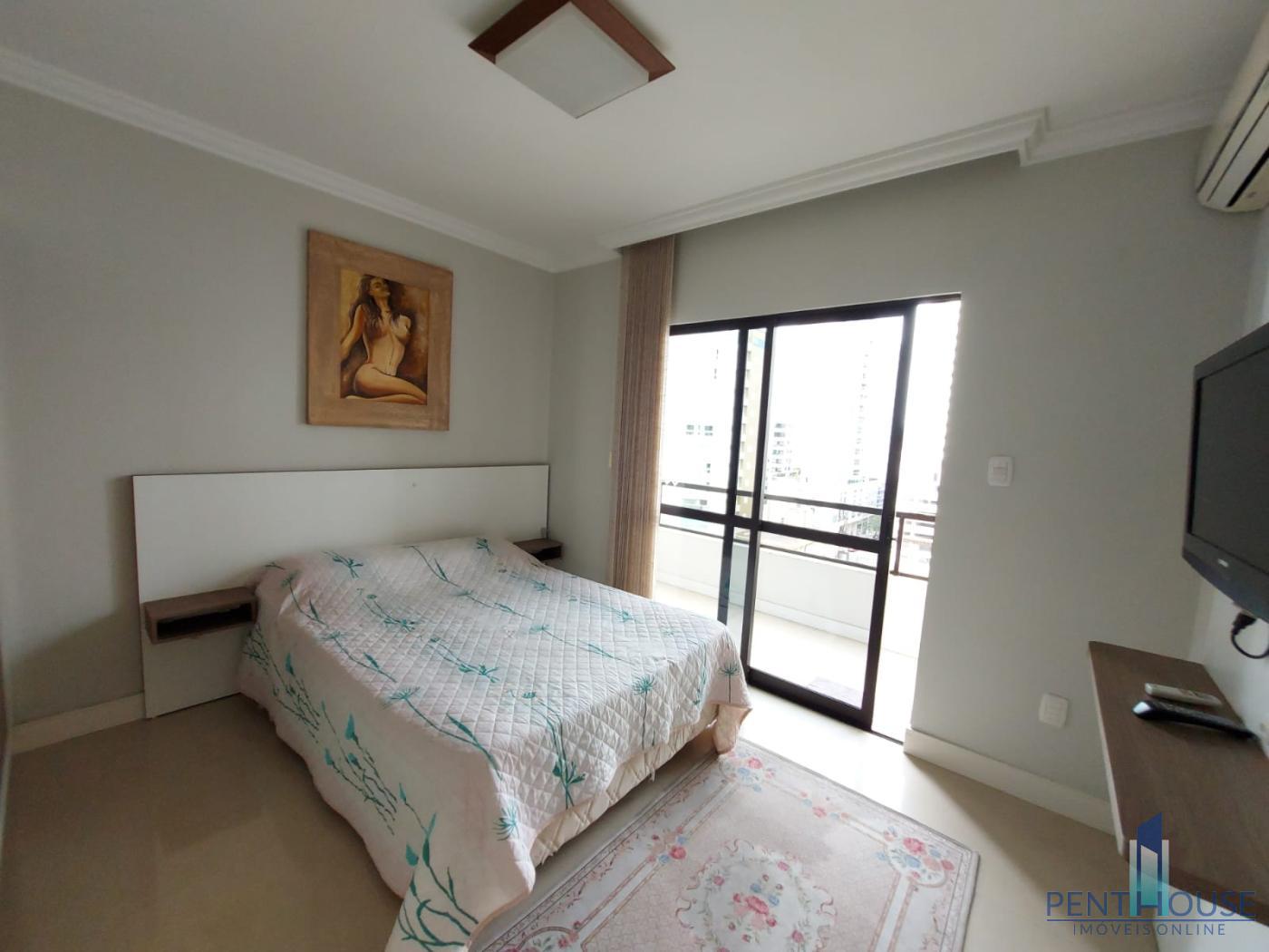 Apartamento à venda com 4 quartos, 135m² - Foto 25