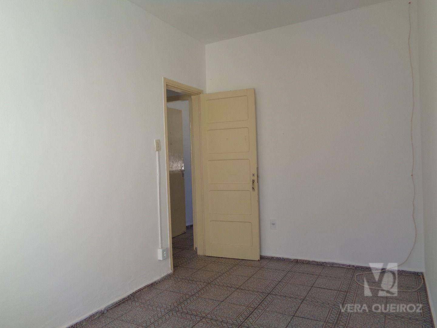 Casa à venda com 3 quartos, 100m² - Foto 13