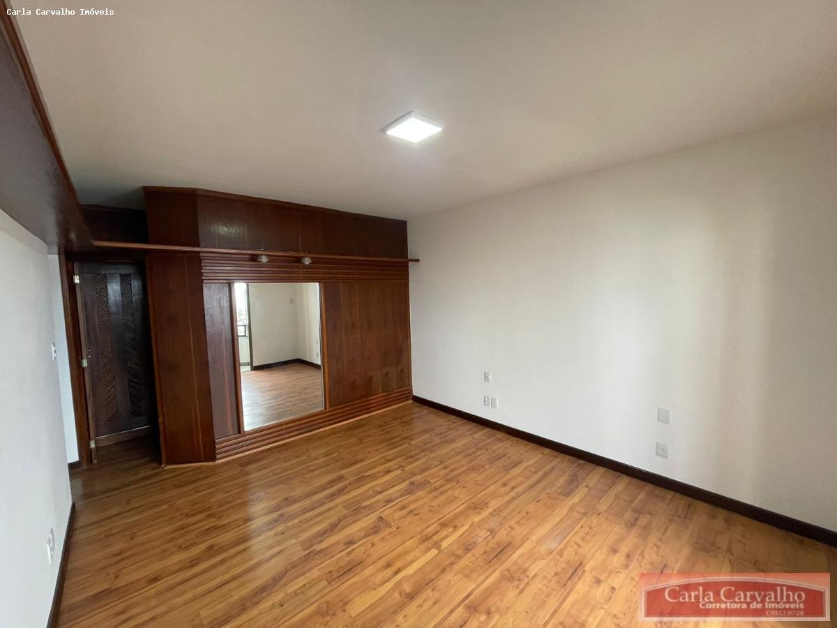 Apartamento à venda com 4 quartos, 242m² - Foto 11