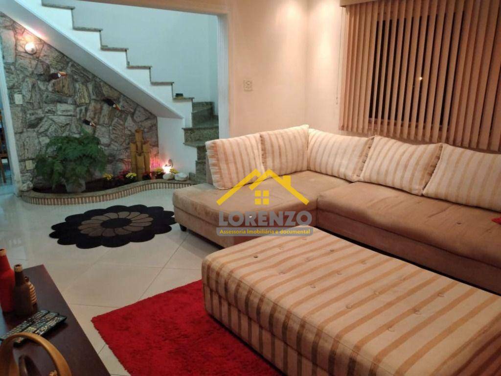 Sobrado à venda com 4 quartos, 180m² - Foto 4