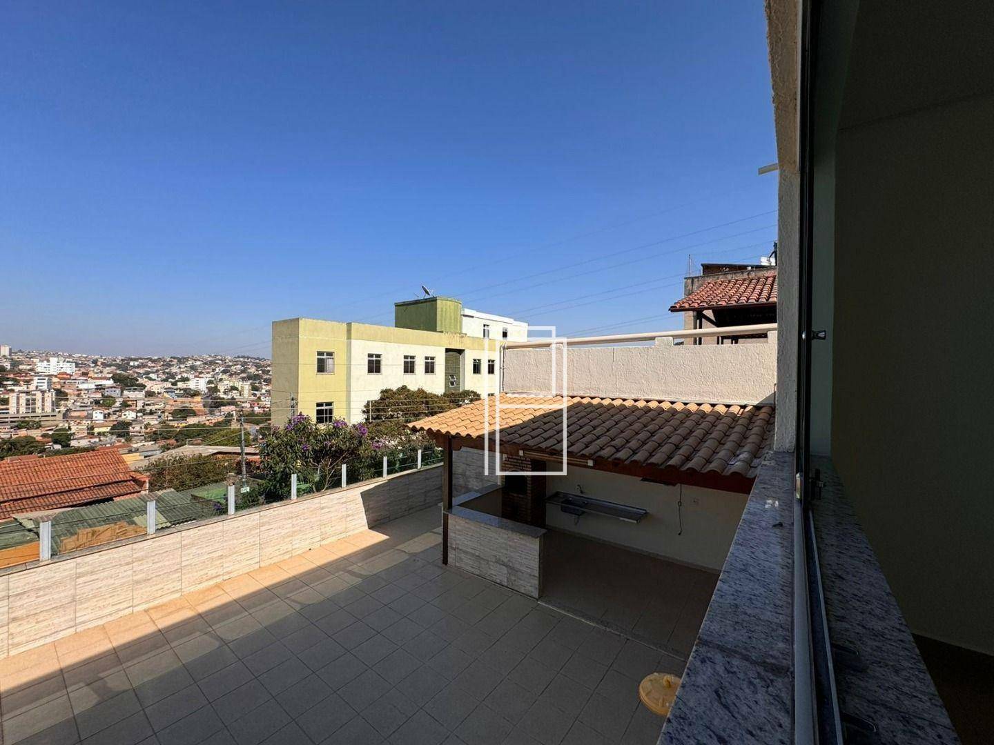 Casa à venda com 4 quartos, 230m² - Foto 19