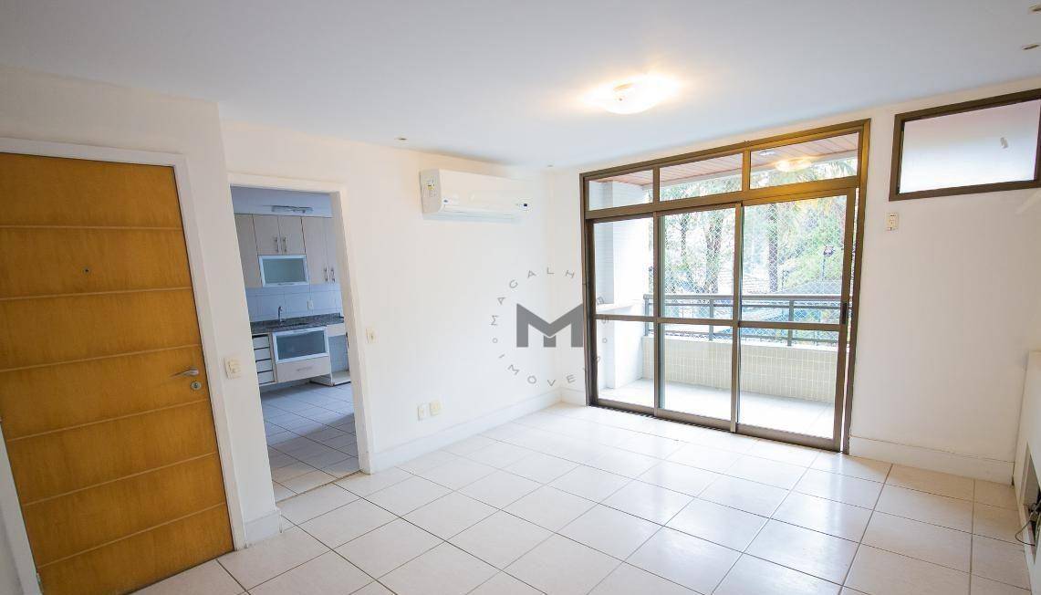 Apartamento à venda com 3 quartos, 116m² - Foto 4