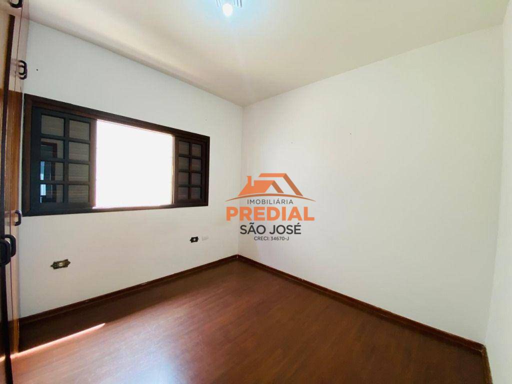 Casa de Condomínio à venda com 3 quartos, 220m² - Foto 18