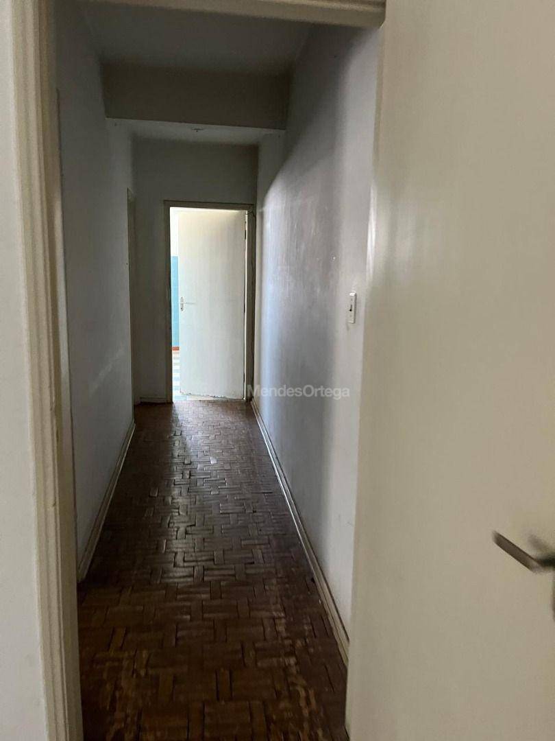 Apartamento à venda com 3 quartos, 140m² - Foto 7