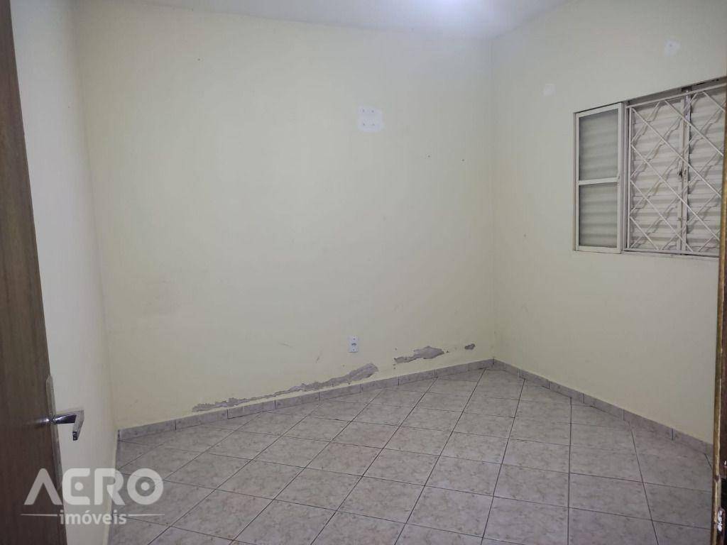 Casa à venda com 2 quartos, 110m² - Foto 12