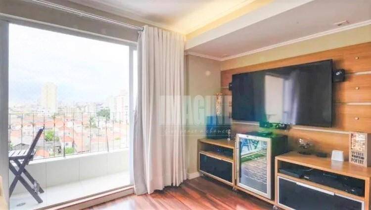 Apartamento à venda com 2 quartos, 70m² - Foto 1