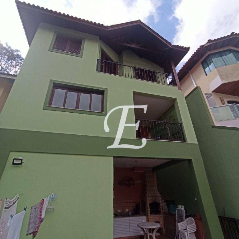 Casa de Condomínio à venda com 3 quartos, 330m² - Foto 1