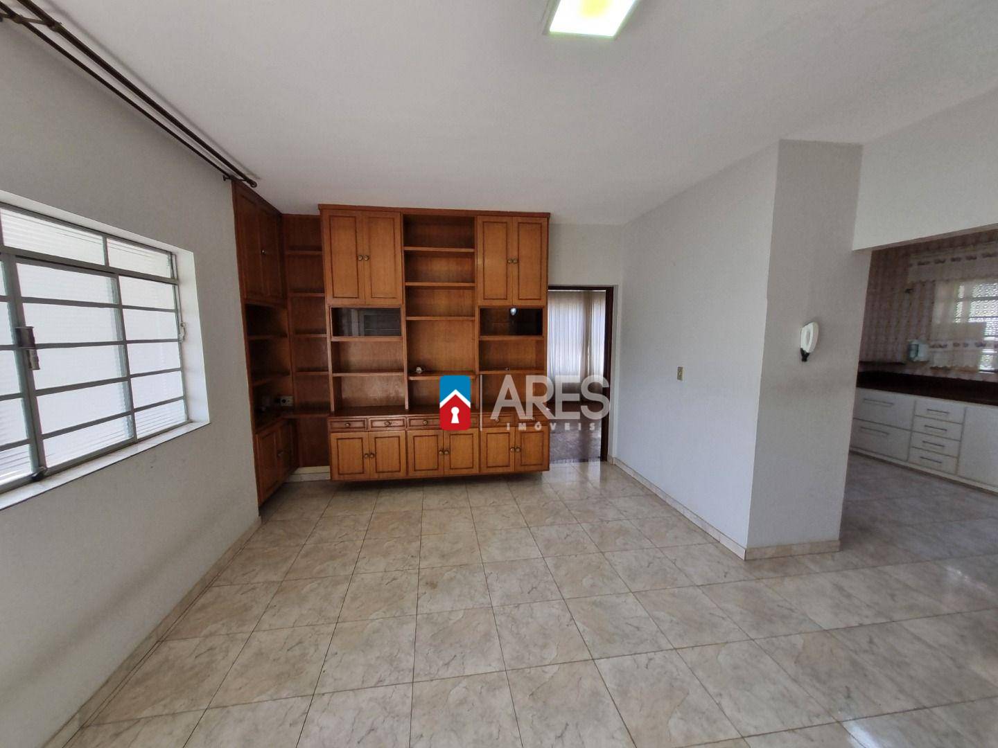 Casa, 4 quartos, 246 m² - Foto 4