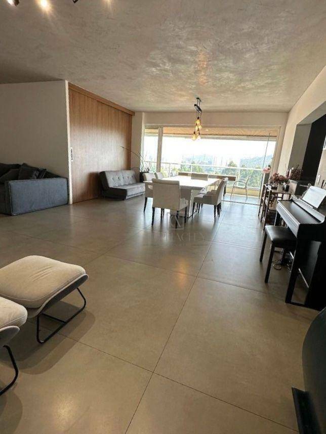 Apartamento à venda com 3 quartos, 168m² - Foto 1