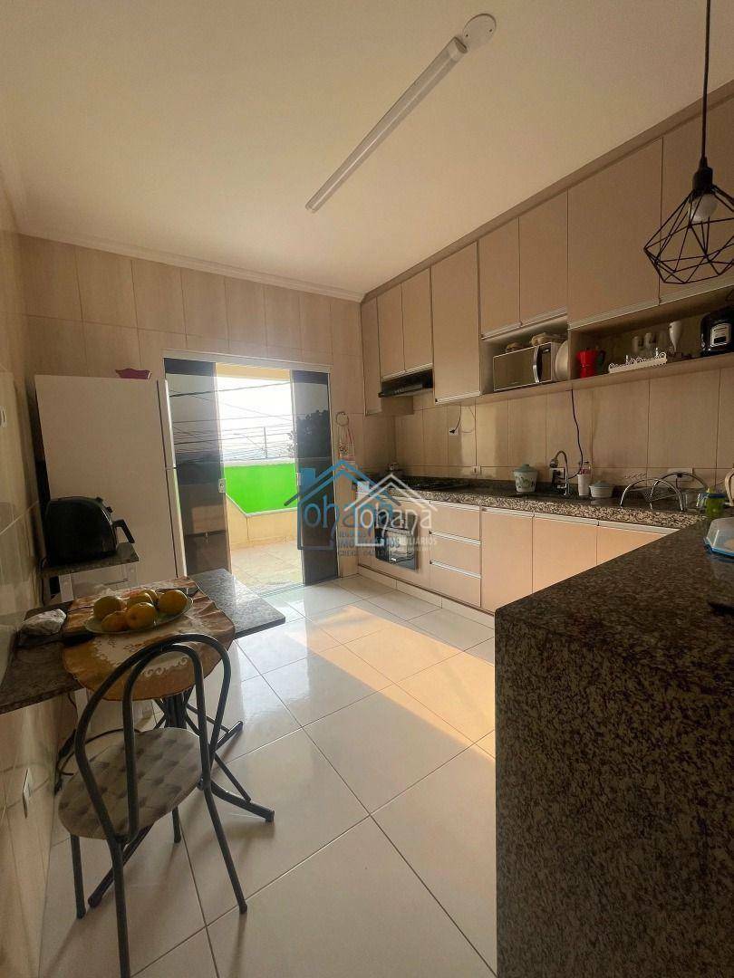 Casa à venda com 3 quartos, 212m² - Foto 6