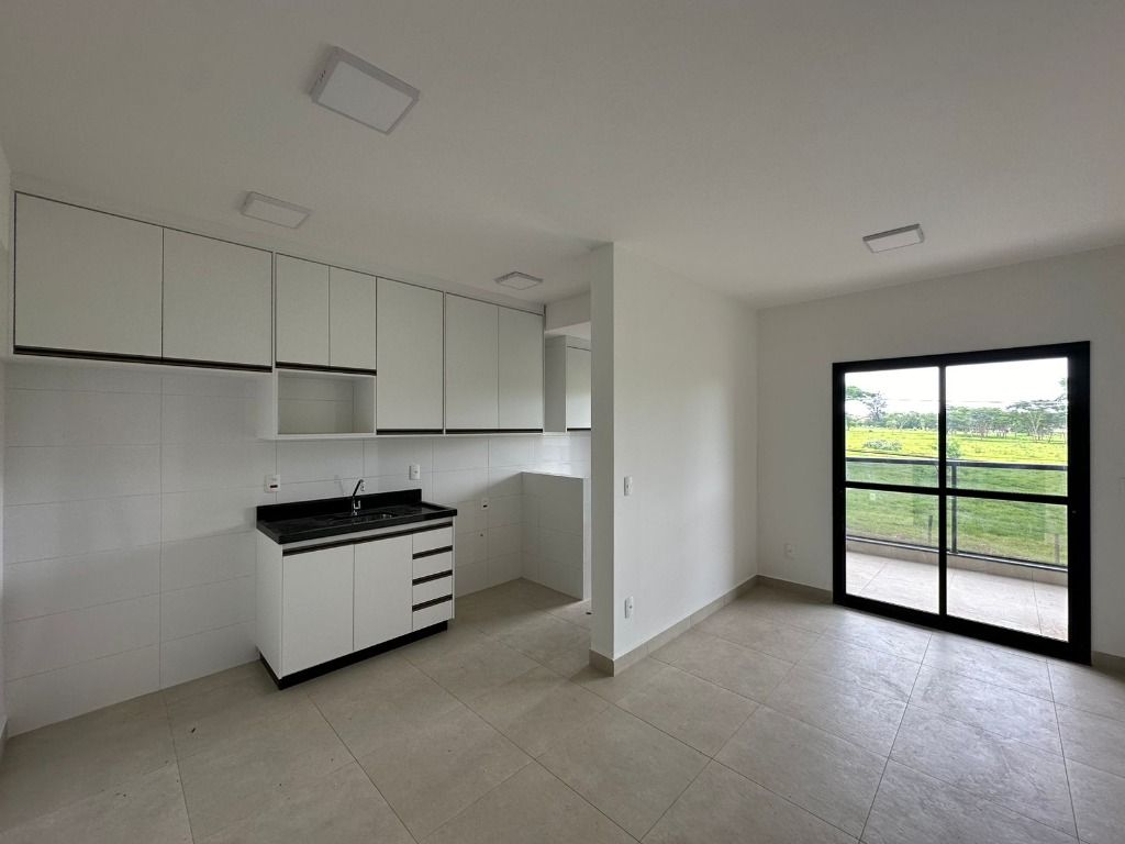 Apartamento à venda com 2 quartos, 70m² - Foto 4