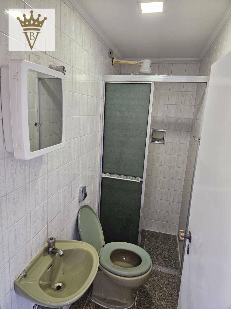 Apartamento para alugar com 3 quartos, 175m² - Foto 28