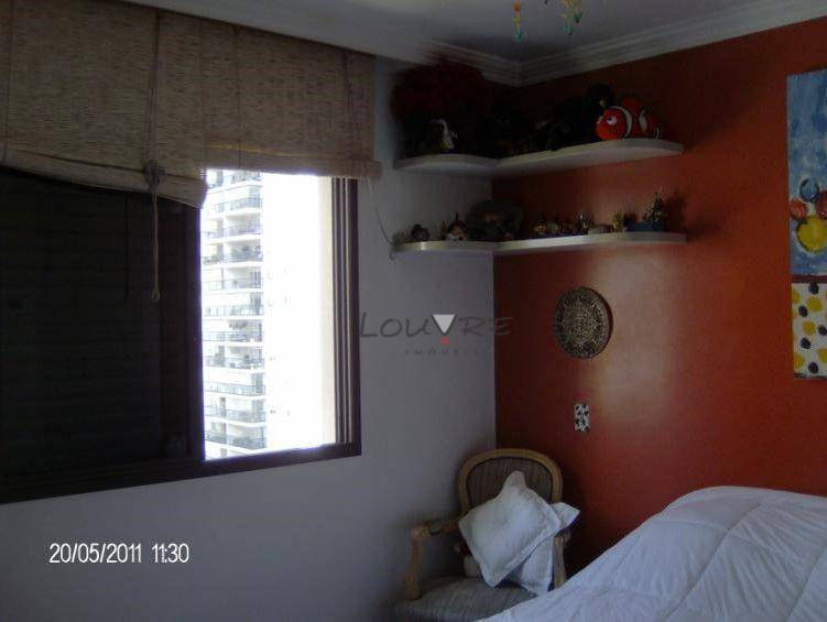 Apartamento à venda com 4 quartos, 250m² - Foto 8