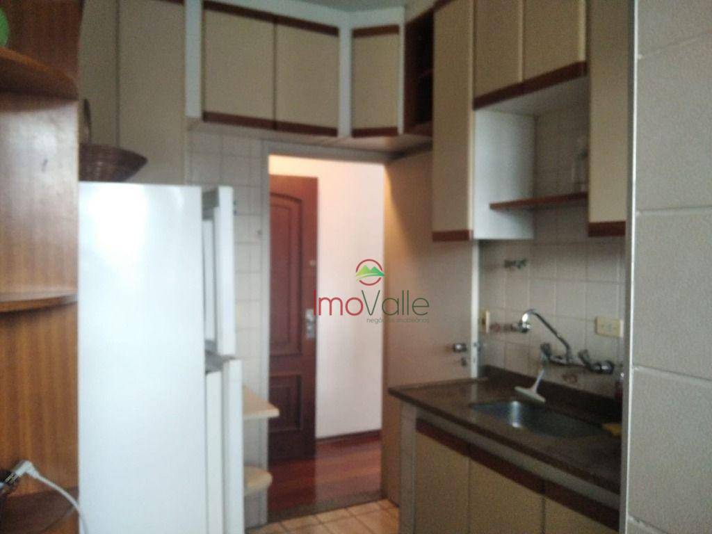 Apartamento à venda com 2 quartos, 80m² - Foto 4