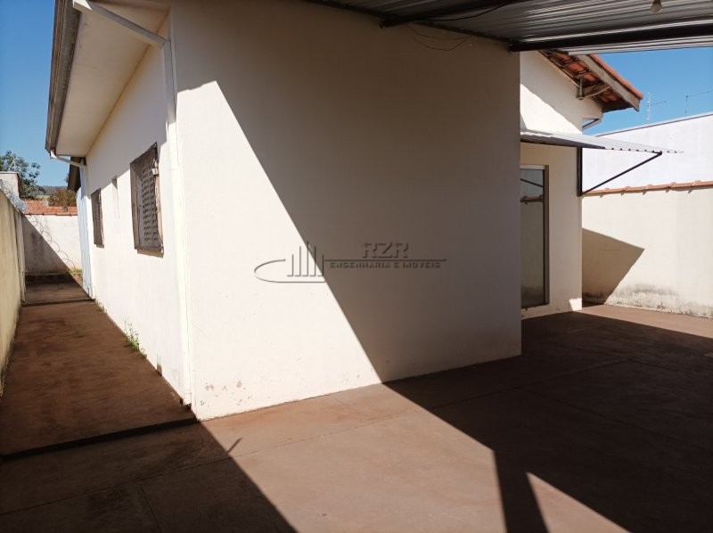 Casa à venda com 2 quartos, 53m² - Foto 1