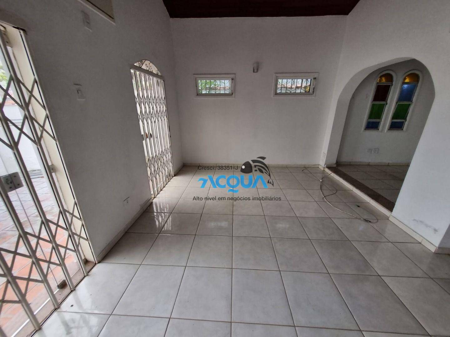 Casa de Condomínio à venda e aluguel com 2 quartos, 158m² - Foto 2