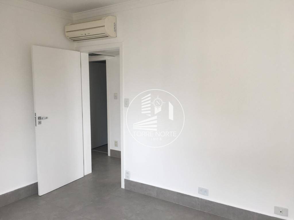 Apartamento para alugar com 3 quartos, 110m² - Foto 11