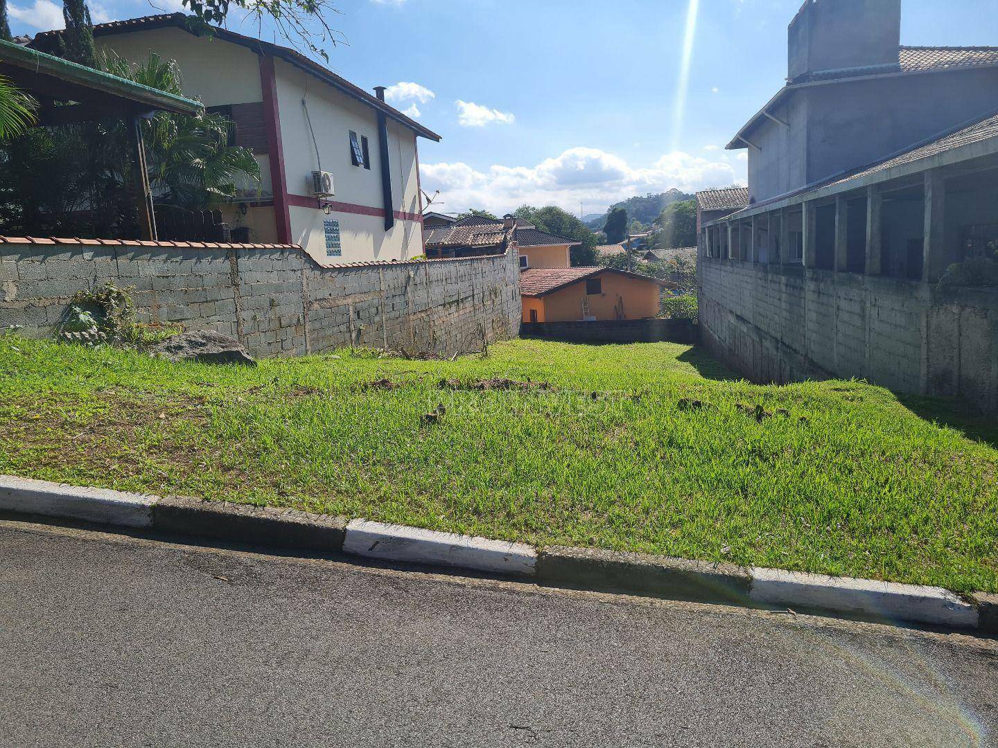 Loteamento e Condomínio, 360 m² - Foto 1