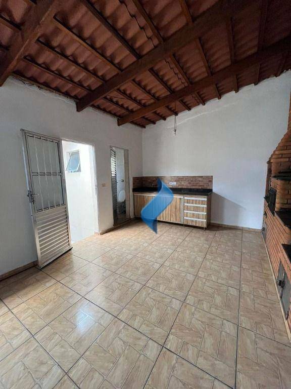 Casa à venda com 3 quartos, 231m² - Foto 10