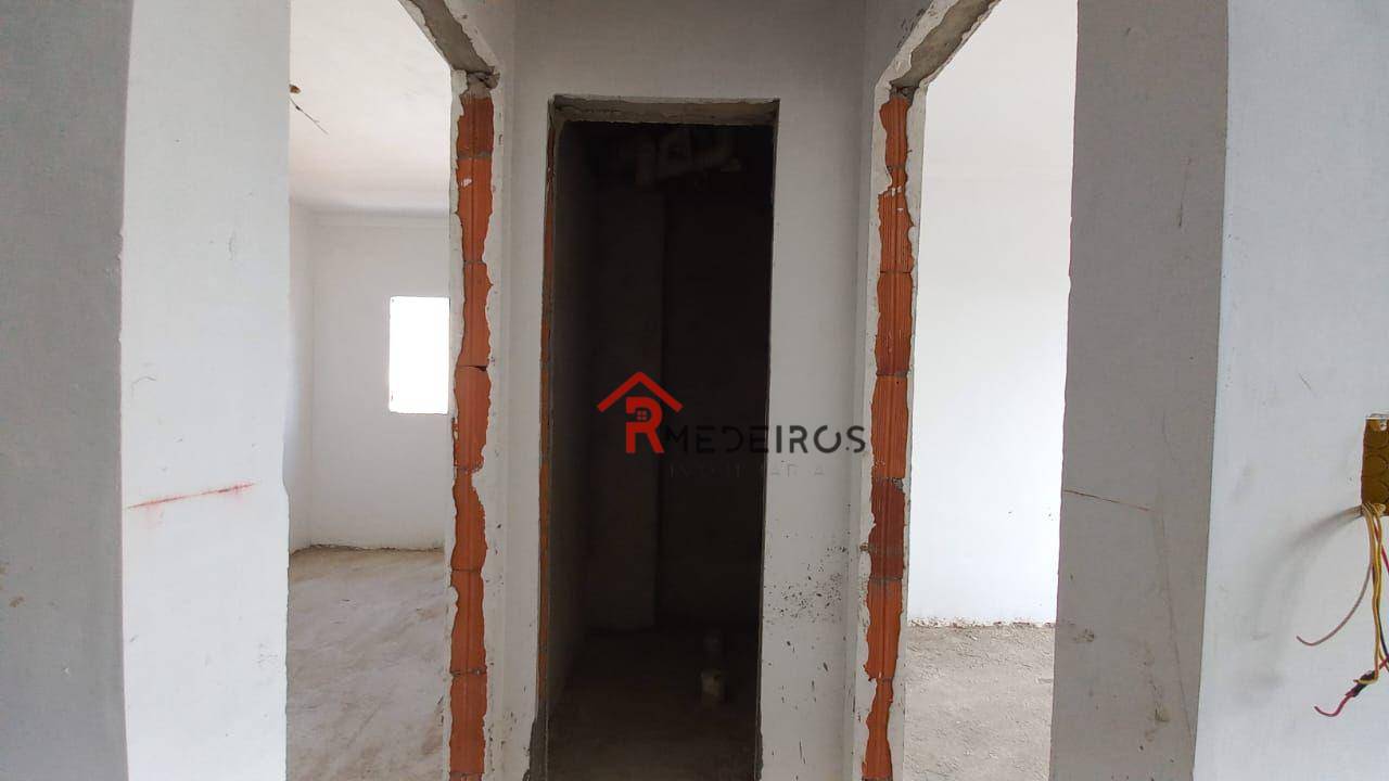 Apartamento à venda com 2 quartos, 79m² - Foto 9