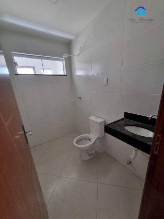 Casa à venda com 3 quartos, 108m² - Foto 4