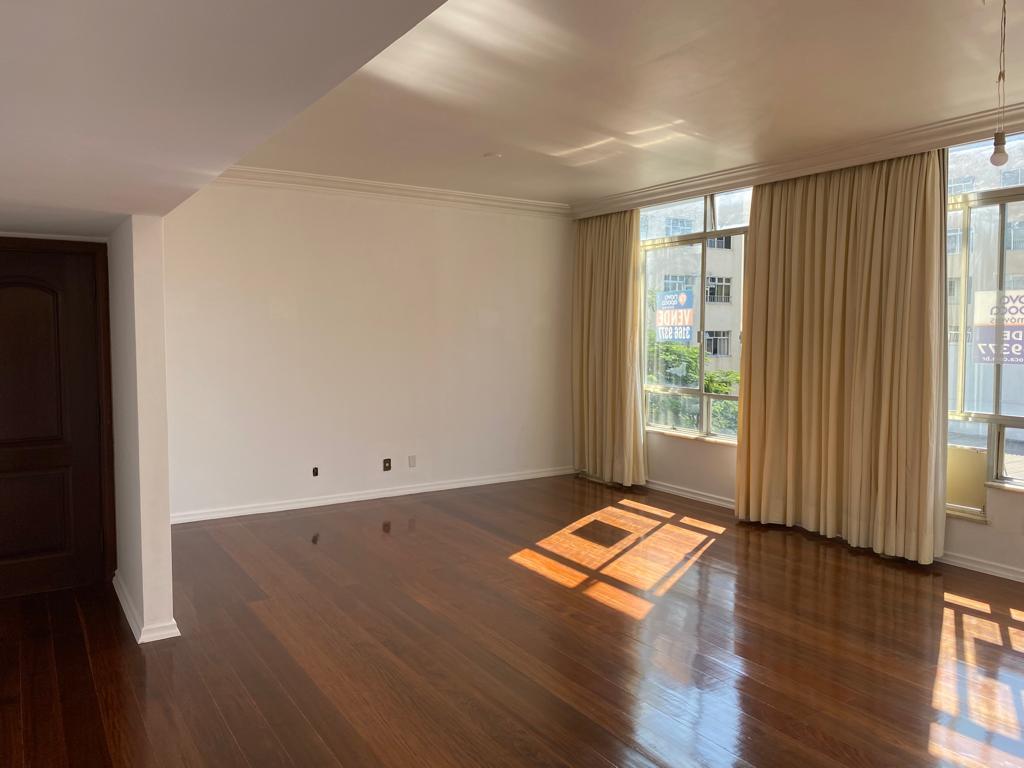 Apartamento à venda com 4 quartos, 140m² - Foto 8