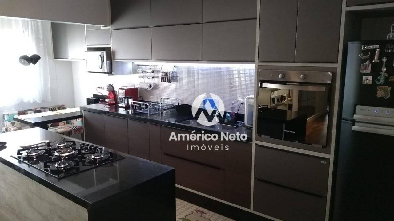 Apartamento à venda com 3 quartos, 182m² - Foto 8