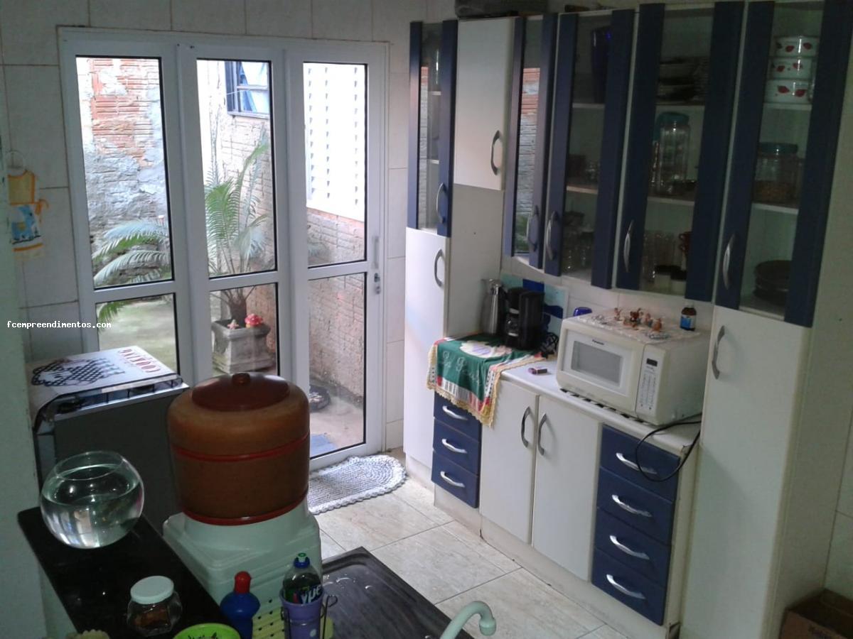 Casa à venda com 2 quartos, 128m² - Foto 5