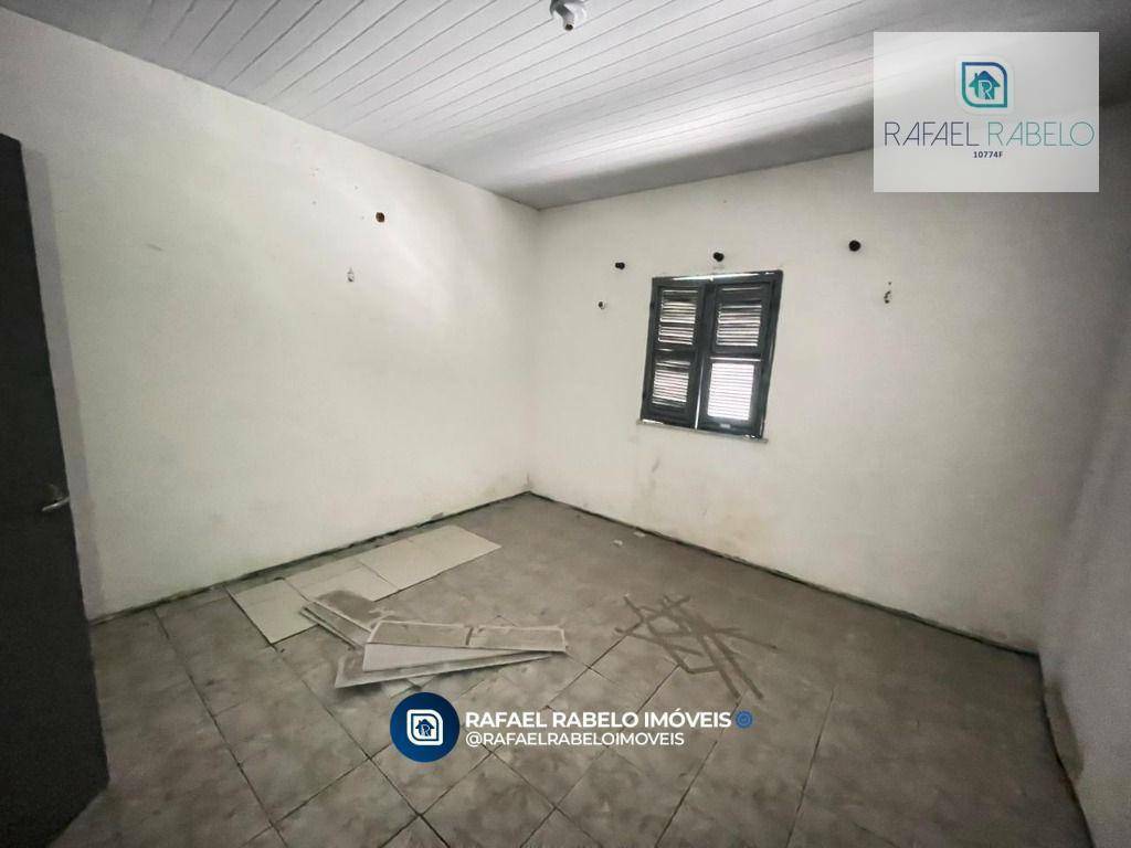 Casa para alugar com 3 quartos, 215m² - Foto 14