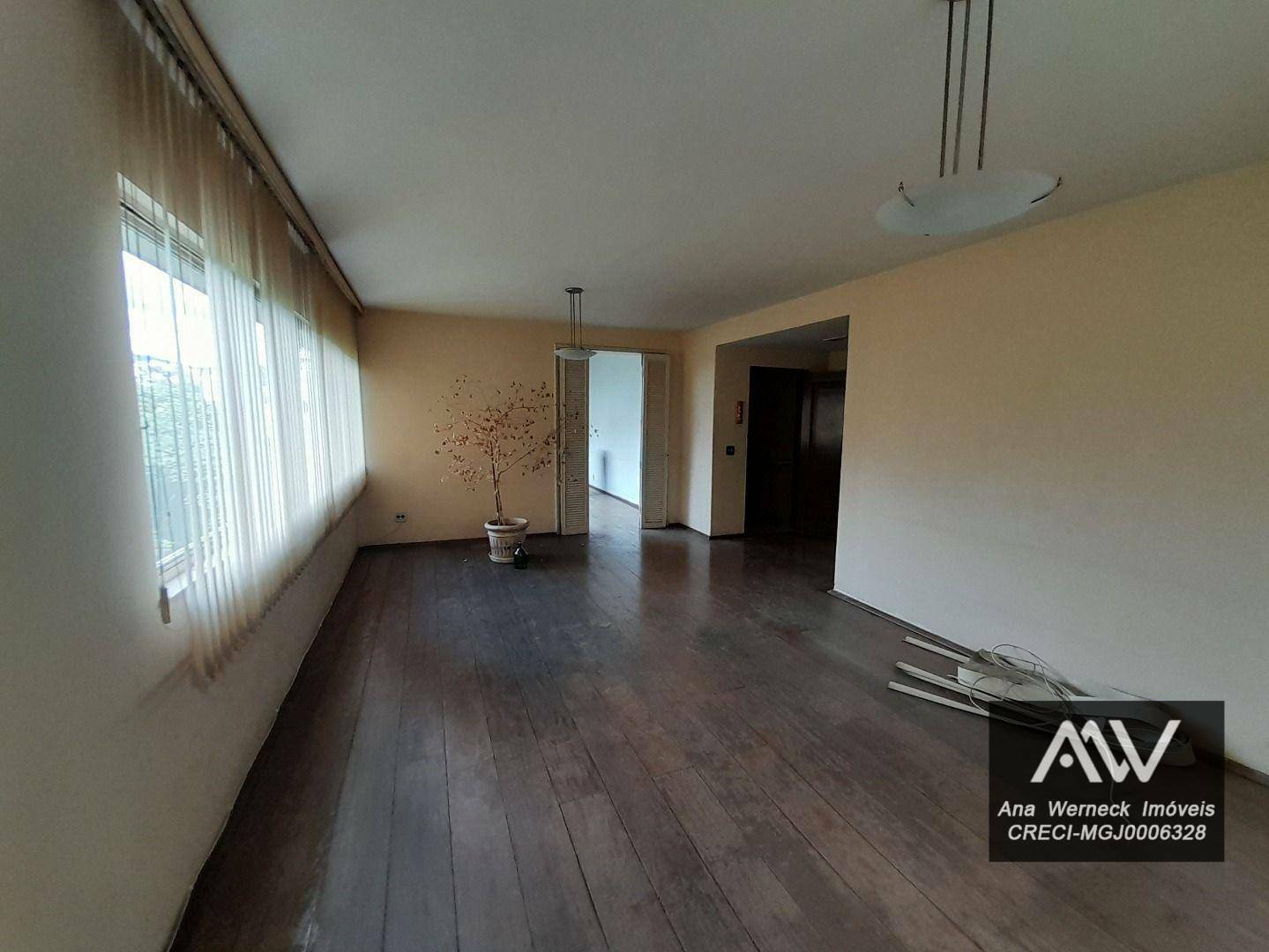 Apartamento à venda com 5 quartos, 180m² - Foto 4